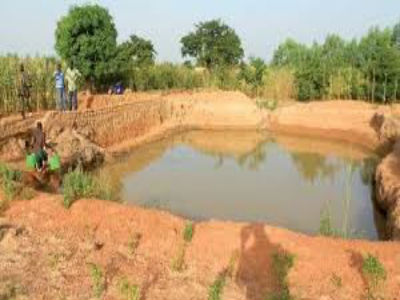 bassin de stockage de leau pour lirrigation complmentaire au BF